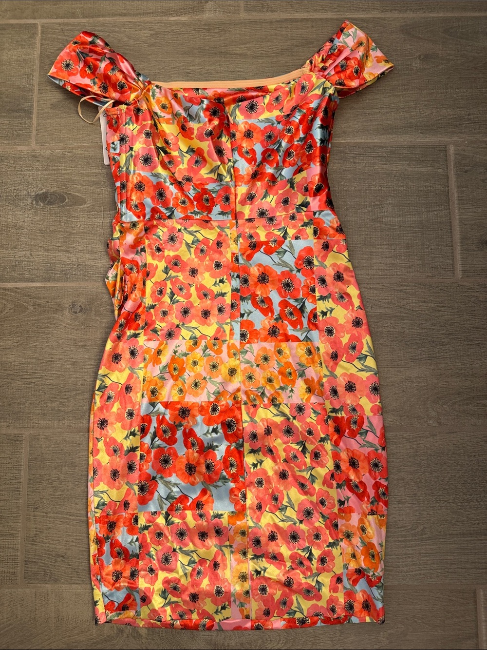 GUESS Camila Printed Off-The-Shoulder Dress Women's
S Multi Back Zip Closure - Picture 9 of 13